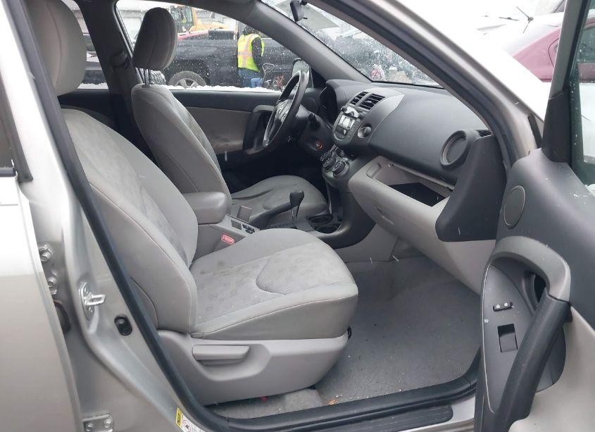 Photo 5 of 2011 Toyota Rav4 (VIN 2T3BF4DV1BW174890)