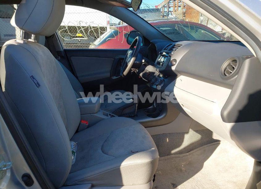 Photo 5 of 2011 Toyota Rav4 (VIN 2T3BF4DV2BW165261)