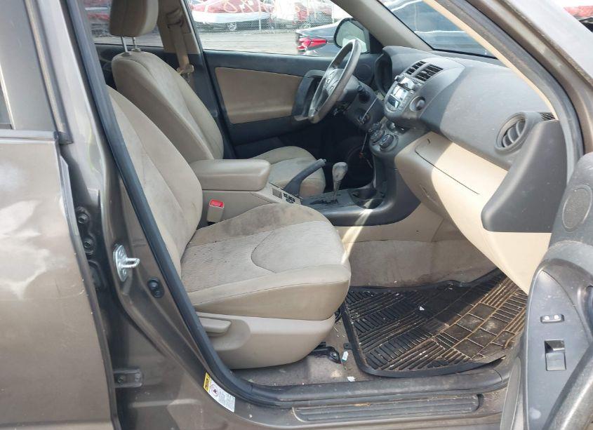 Photo 5 of 2011 Toyota Rav4 (VIN 2T3BF4DV3BW147769)