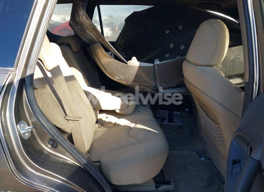 Photo 8 of 2011 Toyota Rav4 (VIN 2T3BF4DV6BW097370)