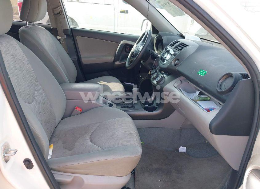 Photo 5 of 2011 Toyota Rav4 (VIN 2T3BF4DV6BW109419)