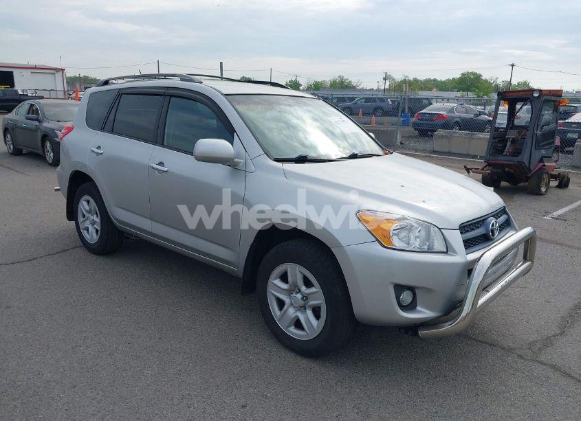 2011 Toyota Rav4 (VIN 2T3BF4DV6BW147376) main photo