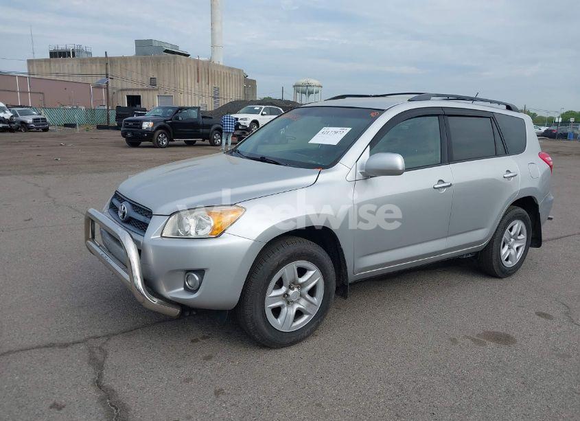 Photo 2 of 2011 Toyota Rav4 (VIN 2T3BF4DV6BW147376)
