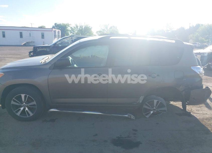 Photo 14 of 2011 Toyota Rav4 (VIN 2T3BF4DV7BW096731)