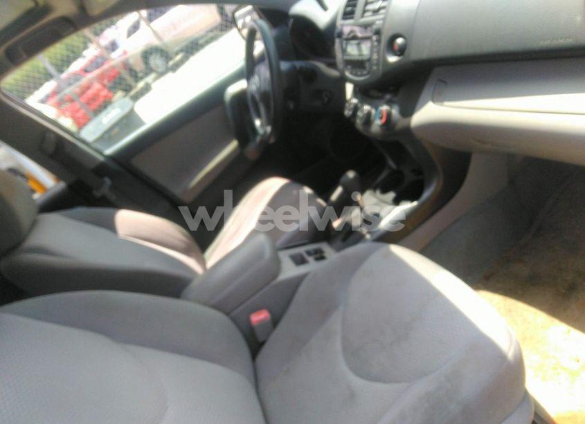 Photo 5 of 2011 Toyota Rav4 (VIN 2T3BF4DV7BW128819)