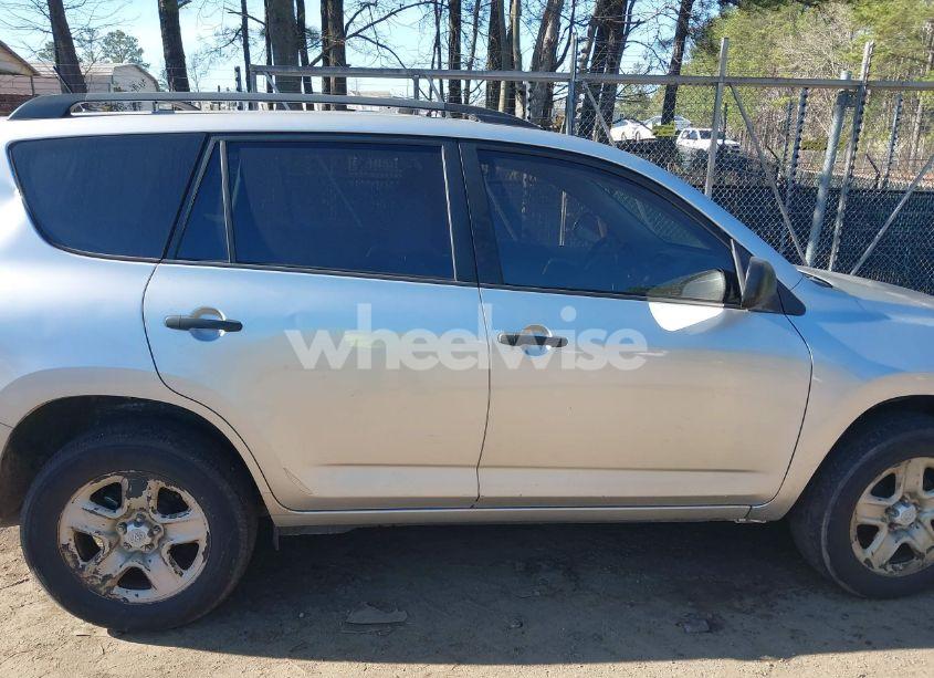 Photo 13 of 2010 Toyota Rav4 (VIN 2T3BF4DV8AW049383)