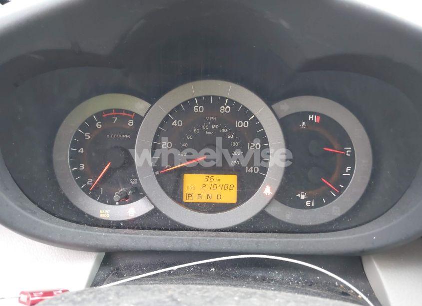 Photo 7 of 2011 Toyota Rav4 (VIN 2T3BF4DV8BW128263)