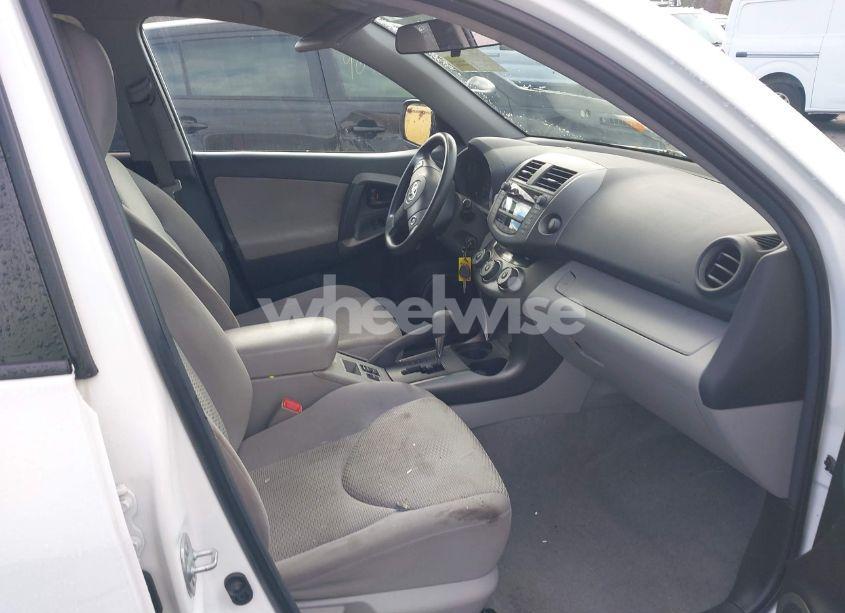 Photo 5 of 2011 Toyota Rav4 (VIN 2T3BF4DV8BW174093)