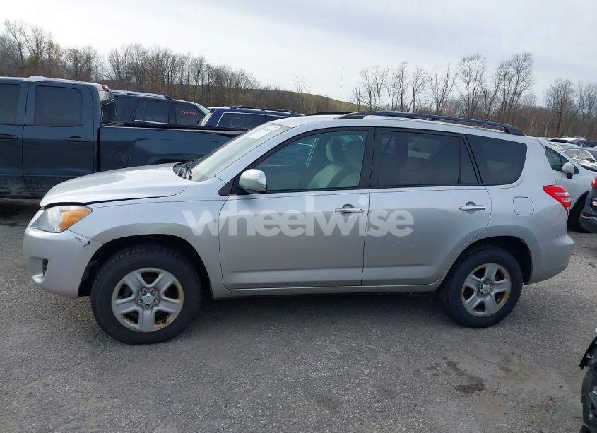 Photo 14 of 2011 Toyota Rav4 (VIN 2T3BF4DV9BW101539)