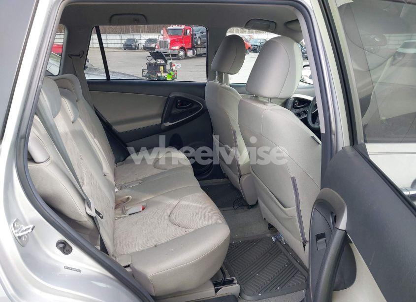 Photo 8 of 2011 Toyota Rav4 (VIN 2T3BF4DV9BW101539)