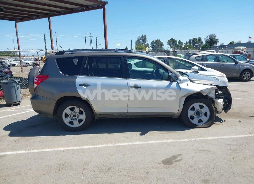 Photo 13 of 2011 Toyota Rav4 (VIN 2T3BF4DV9BW103128)