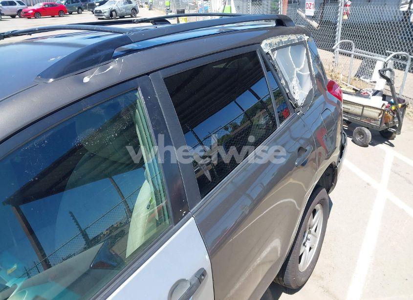 Photo 17 of 2011 Toyota Rav4 (VIN 2T3BF4DV9BW103128)