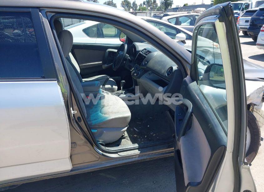 Photo 5 of 2011 Toyota Rav4 (VIN 2T3BF4DV9BW103128)