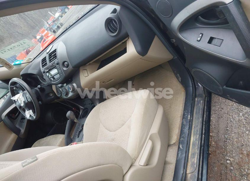 Photo 5 of 2011 Toyota Rav4 (VIN 2T3BF4DV9BW107339)