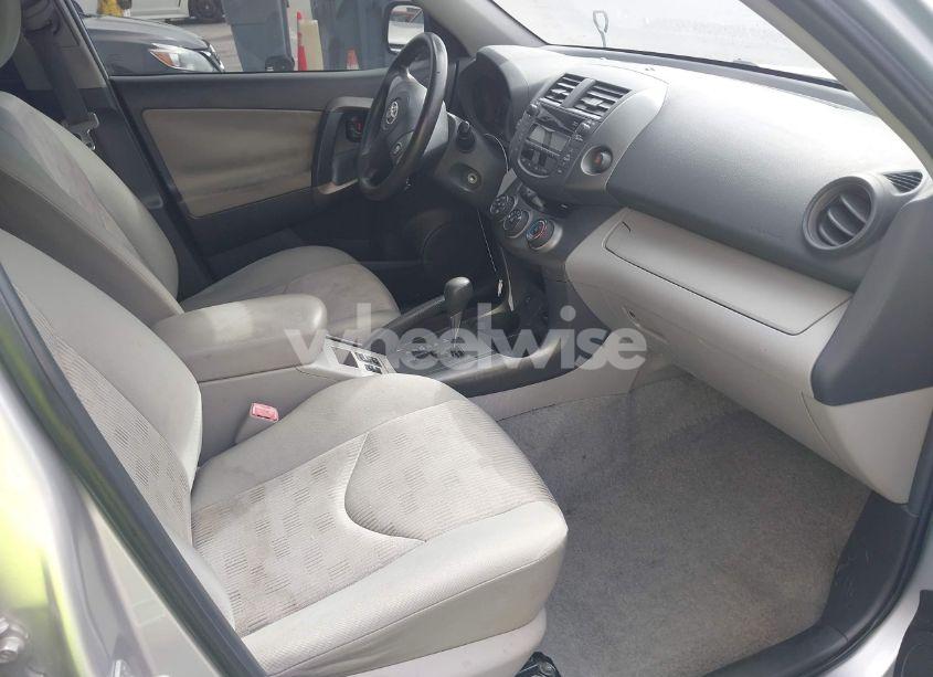 Photo 5 of 2011 Toyota Rav4 (VIN 2T3BF4DVXBW096111)