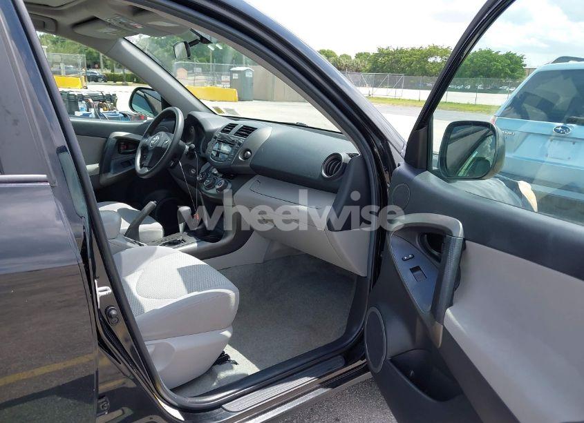 Photo 5 of 2011 Toyota Rav4 (VIN 2T3BF4DVXBW124182)