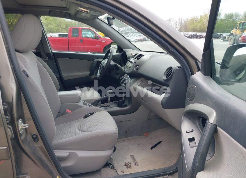 Photo 5 of 2011 Toyota Rav4 (VIN 2T3BF4DVXBW148370)