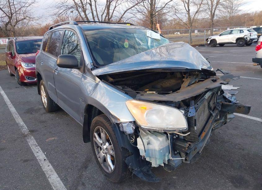 2011 Toyota Rav4 (VIN 2T3BF4DVXBW158137) main photo