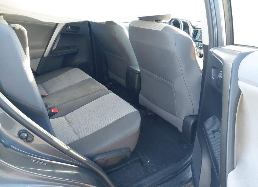 Photo 8 of 2013 Toyota Rav4 LE (VIN 2T3BFREV0DW105459)