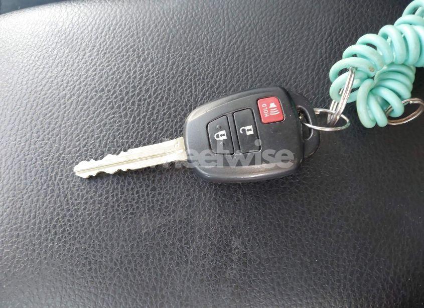 Photo 11 of 2014 Toyota Rav4 LE (VIN 2T3BFREV0EW158499)