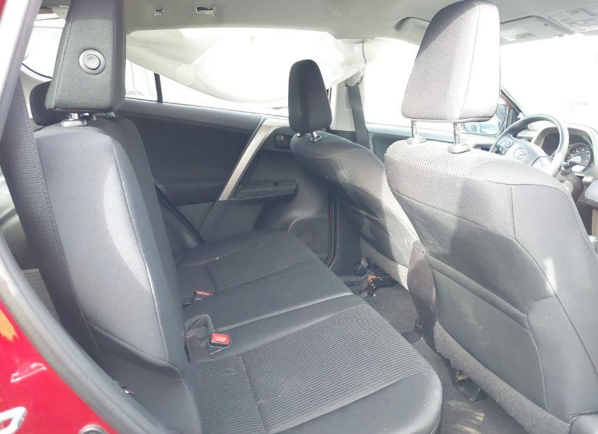 Photo 8 of 2015 Toyota Rav4 LE (VIN 2T3BFREV0FW272648)