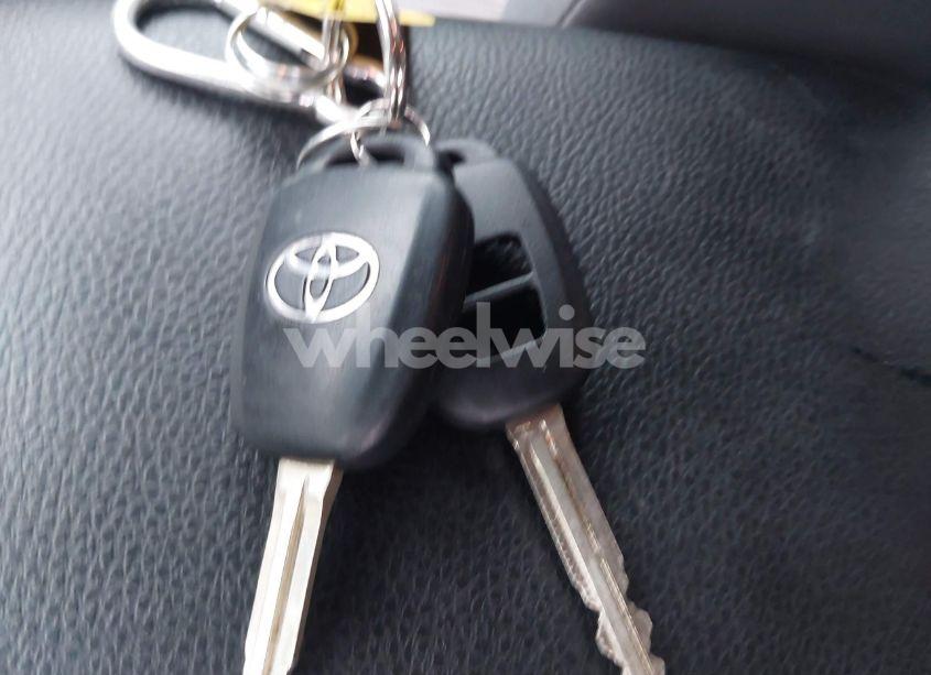 Photo 11 of 2015 Toyota Rav4 LE (VIN 2T3BFREV0FW323548)