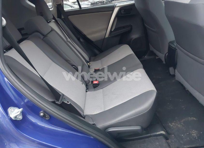 Photo 8 of 2015 Toyota Rav4 LE (VIN 2T3BFREV0FW323548)