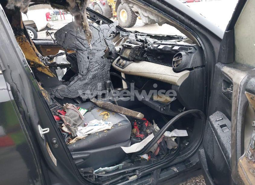 Photo 5 of 2015 Toyota Rav4 LE (VIN 2T3BFREV0FW346800)