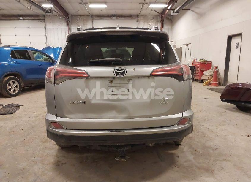 Photo 16 of 2016 Toyota Rav4 LE (VIN 2T3BFREV0GW420444)