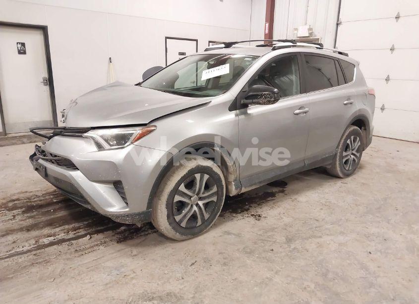 Photo 2 of 2016 Toyota Rav4 LE (VIN 2T3BFREV0GW420444)