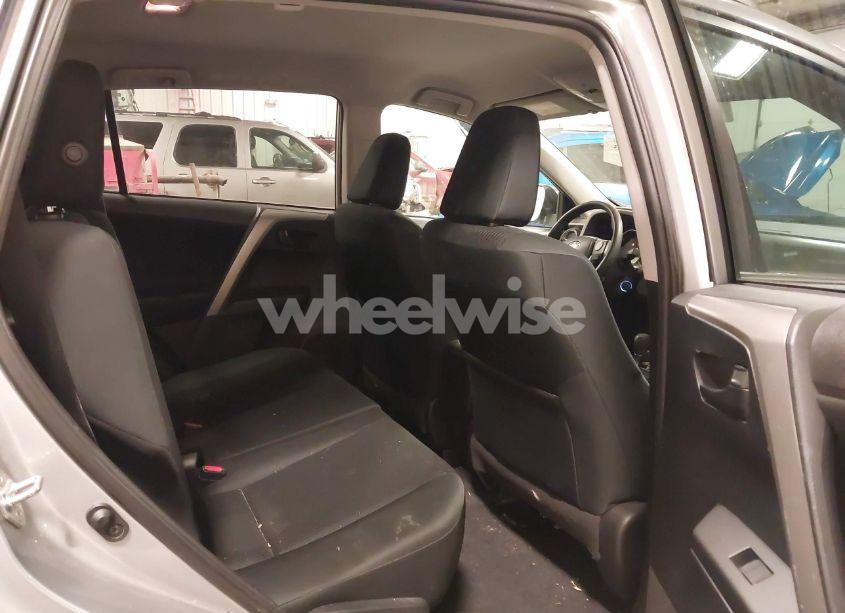 Photo 8 of 2016 Toyota Rav4 LE (VIN 2T3BFREV0GW420444)