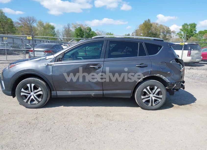 Photo 14 of 2016 Toyota Rav4 LE (VIN 2T3BFREV0GW477405)