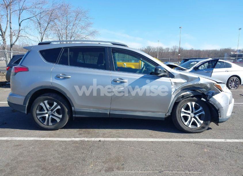Photo 13 of 2017 Toyota Rav4 LE (VIN 2T3BFREV0HW562035)