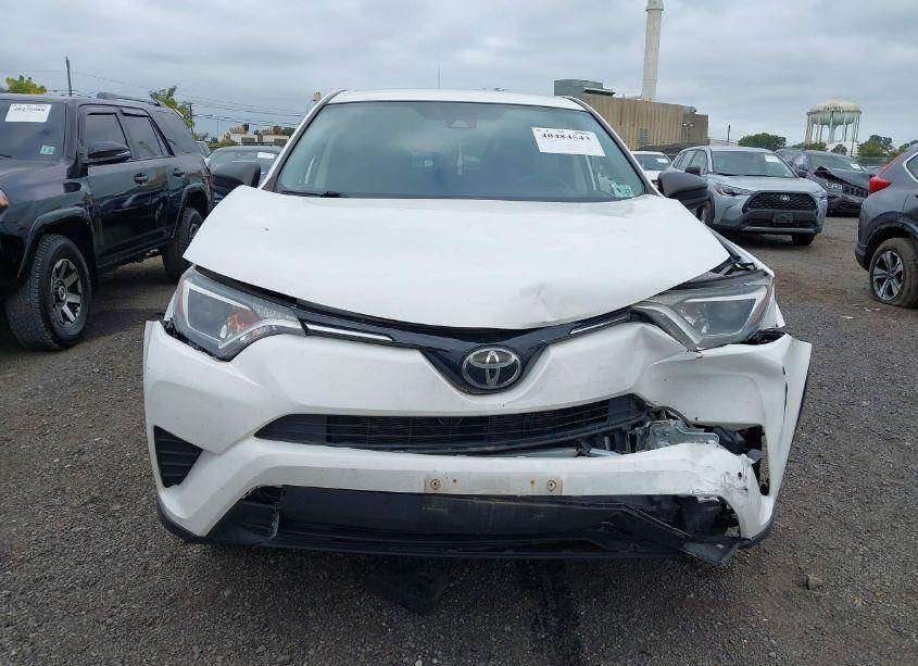 Photo 12 of 2018 Toyota Rav4 LE (VIN 2T3BFREV0JW750964)