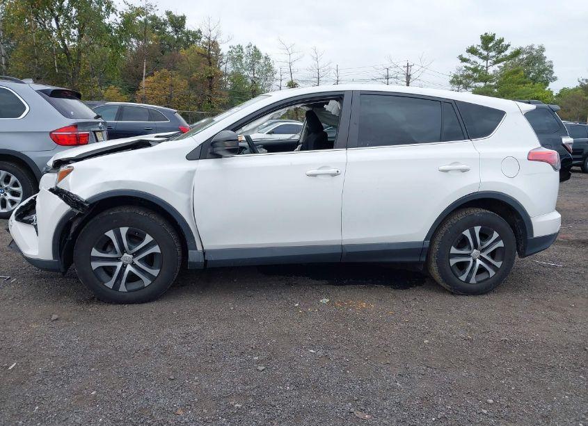 Photo 14 of 2018 Toyota Rav4 LE (VIN 2T3BFREV0JW750964)