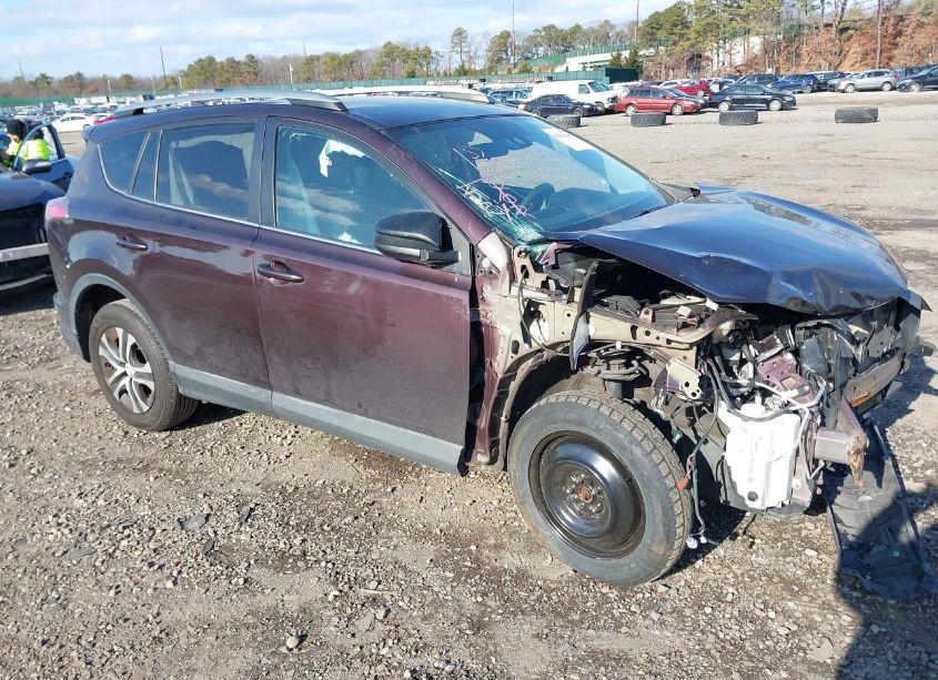 2018 Toyota Rav4 LE (VIN 2T3BFREV0JW854614) main photo