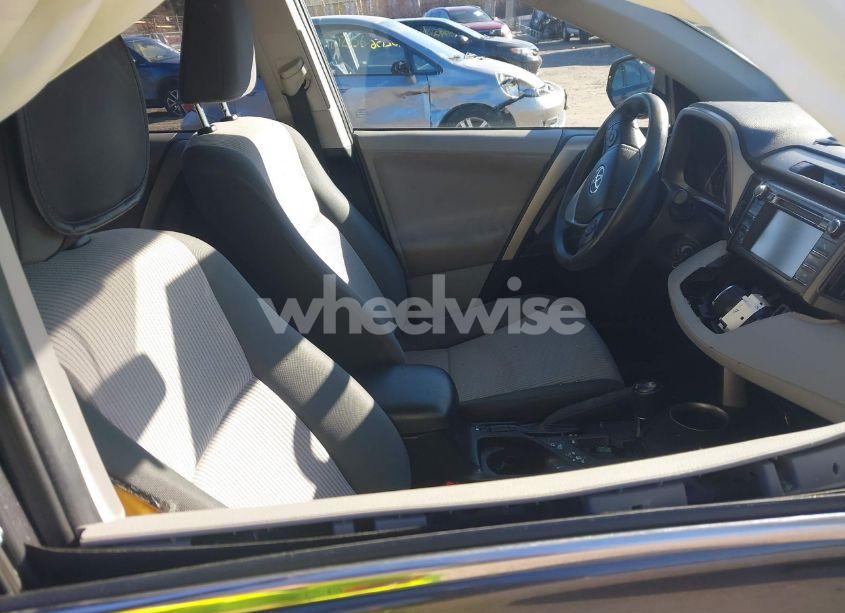 Photo 5 of 2013 Toyota Rav4 LE (VIN 2T3BFREV1DW017309)