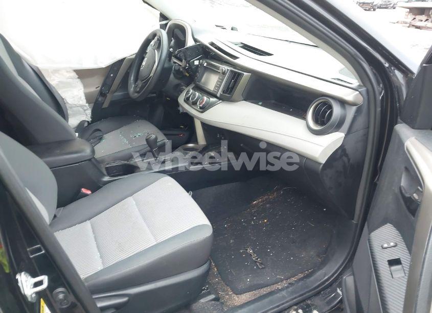 Photo 5 of 2013 Toyota Rav4 LE (VIN 2T3BFREV1DW024678)