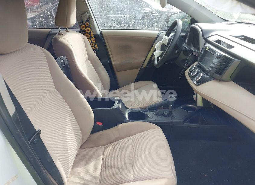 Photo 5 of 2013 Toyota Rav4 LE (VIN 2T3BFREV1DW092656)