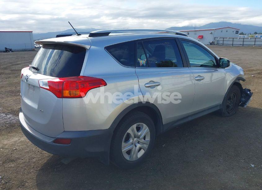 Photo 4 of 2015 Toyota Rav4 LE (VIN 2T3BFREV1FW291581)