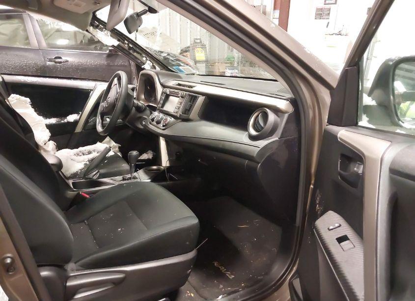 Photo 5 of 2015 Toyota Rav4 LE (VIN 2T3BFREV1FW339399)