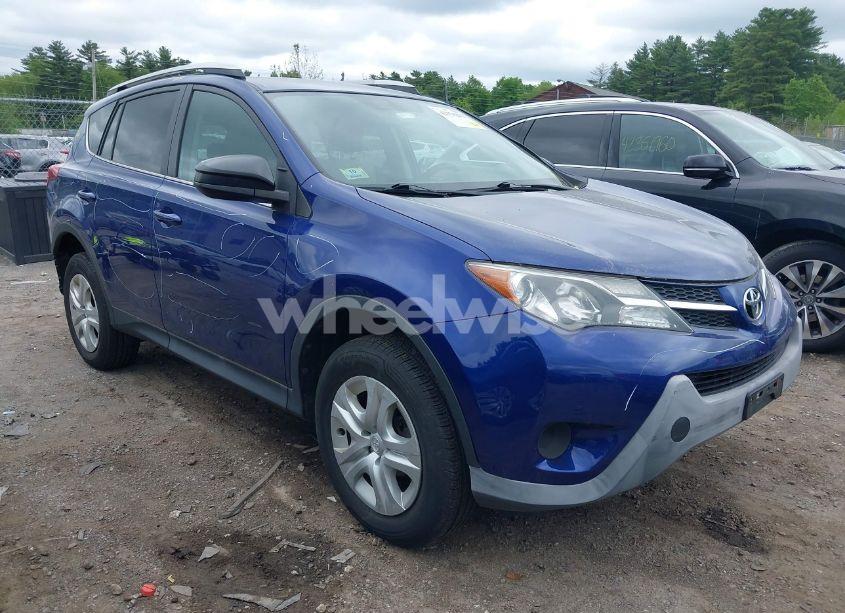2015 Toyota Rav4 LE (VIN 2T3BFREV1FW342433) main photo
