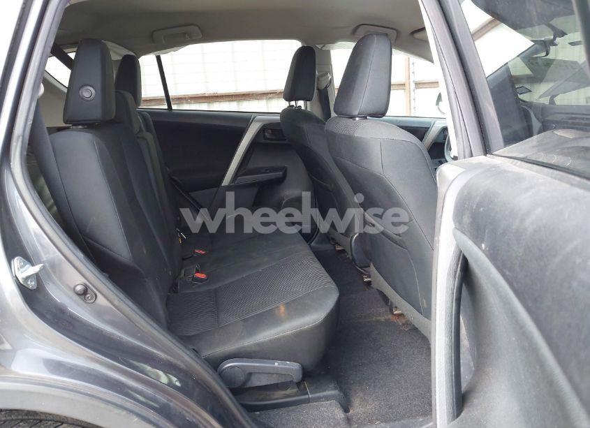 Photo 8 of 2016 Toyota Rav4 LE (VIN 2T3BFREV1GW441447)