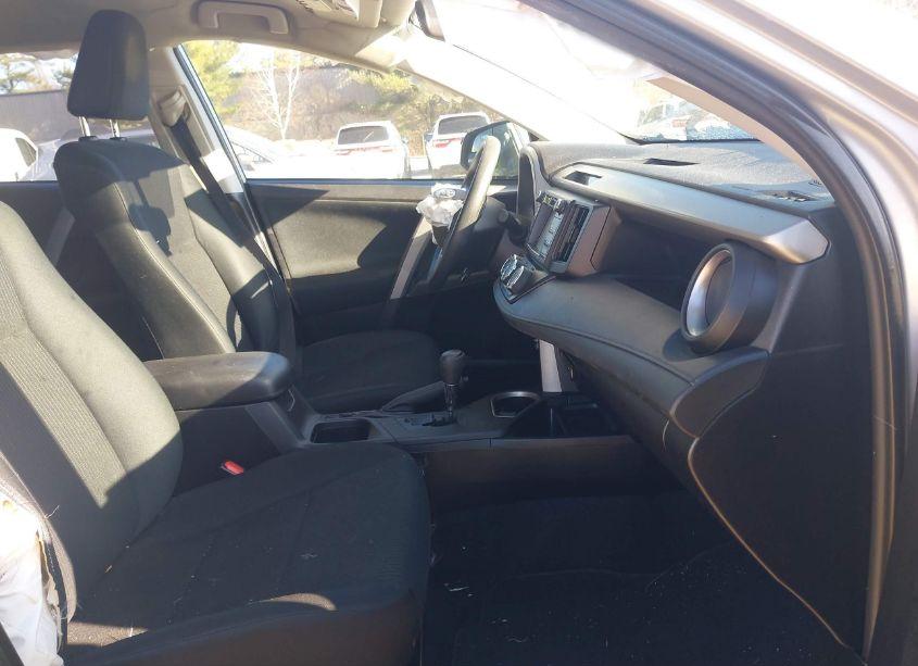 Photo 5 of 2016 Toyota Rav4 LE (VIN 2T3BFREV1GW445336)