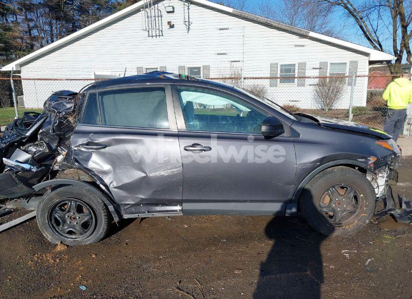 Photo 14 of 2016 Toyota Rav4 LE (VIN 2T3BFREV1GW487540)