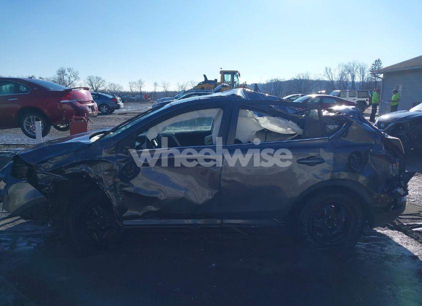 Photo 15 of 2016 Toyota Rav4 LE (VIN 2T3BFREV1GW487540)