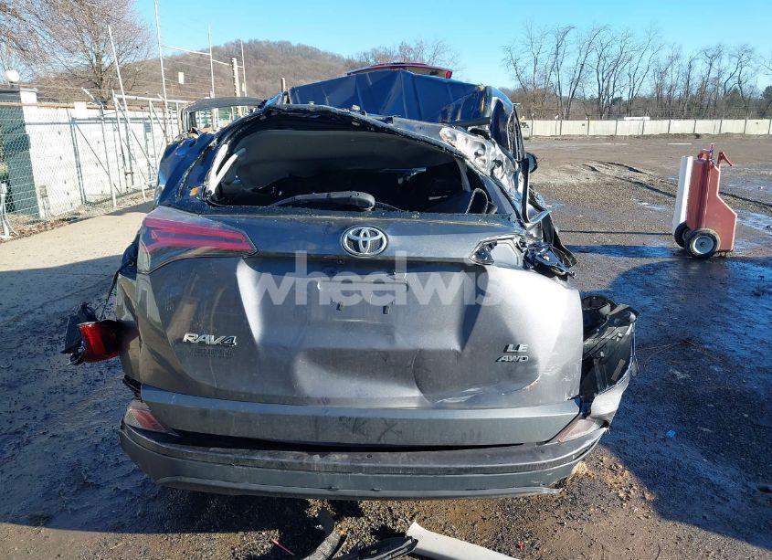 Photo 17 of 2016 Toyota Rav4 LE (VIN 2T3BFREV1GW487540)