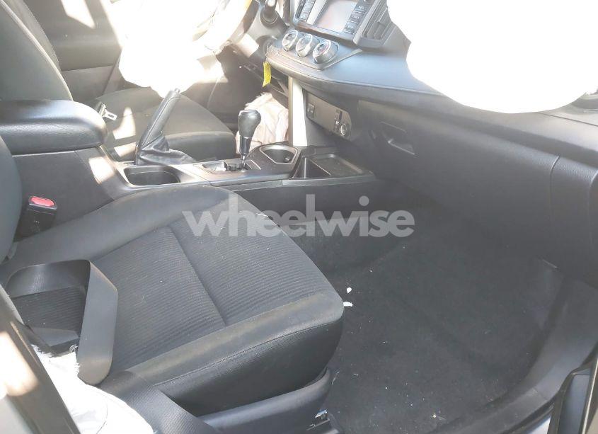 Photo 5 of 2017 Toyota Rav4 LE (VIN 2T3BFREV1HW607984)