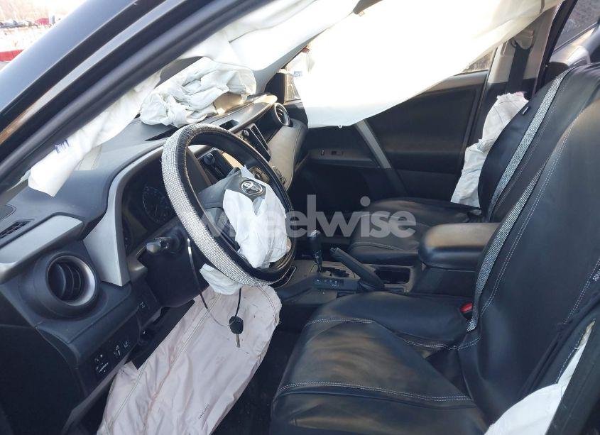 Photo 5 of 2017 Toyota Rav4 LE (VIN 2T3BFREV1HW659809)