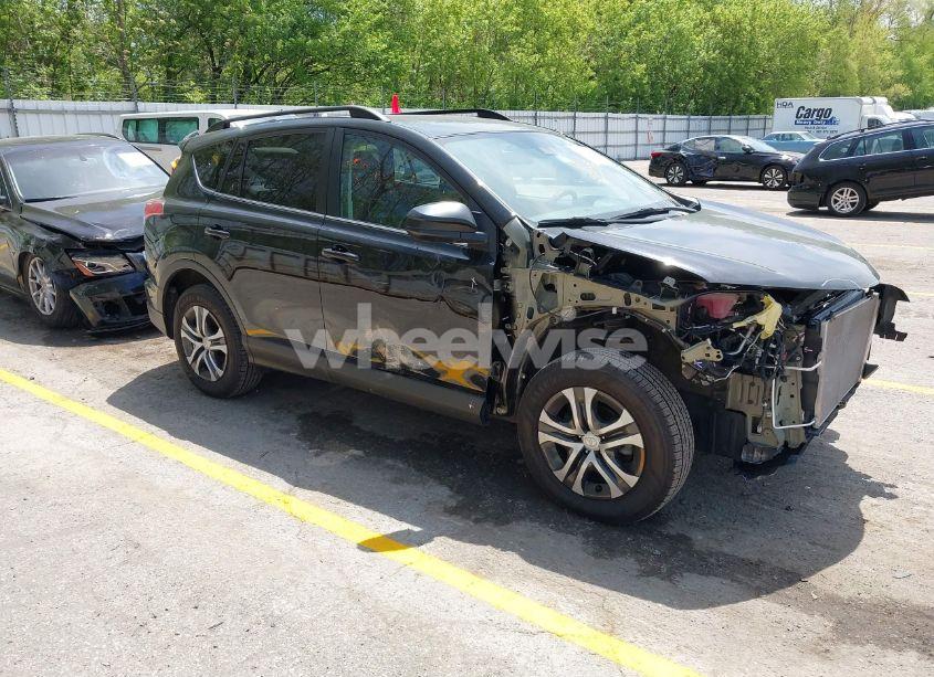 2018 Toyota Rav4 LE (VIN 2T3BFREV1JW754103) main photo